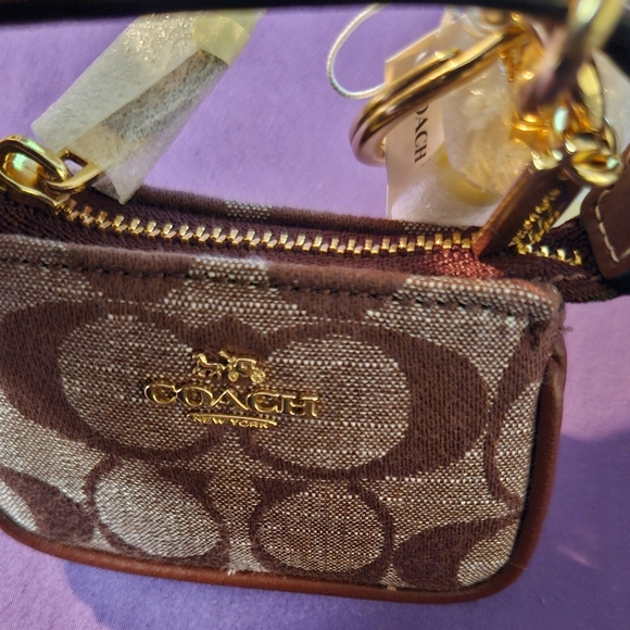 Coach bag charms - Picture 10 of 14